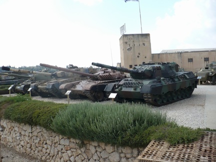 Od prawej: Leopard 1, T-72, Chieftain
