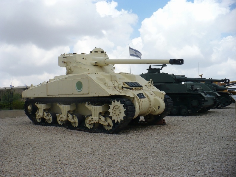 Sherman z wieżą od AMX-13