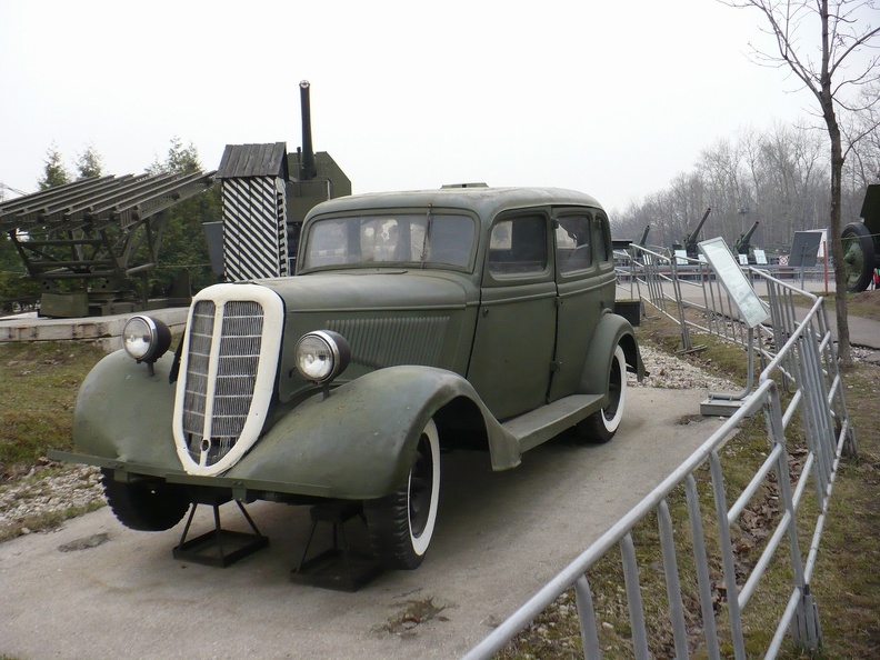 GAZ M-1