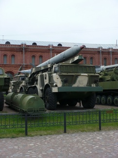 9K52 Łuna-M (NATO FROG-7A)
