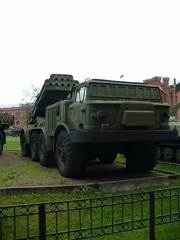 9K57 / BM-27 Uragan - artyleria rakietowa 220 mm.