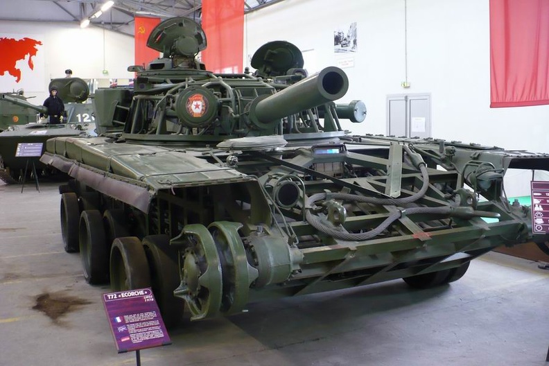 Czołg T-72 - przekrój na żywo