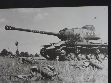 IS-2