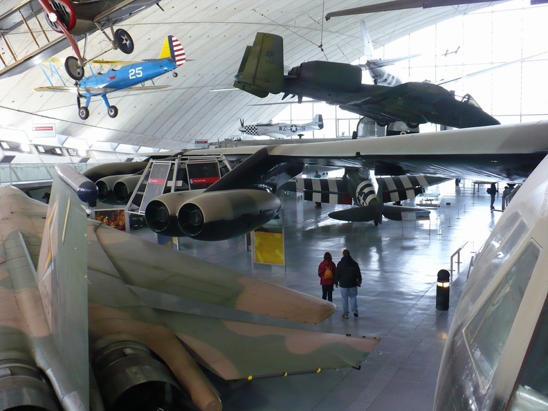 B-52, Spad, PT-17, Mustang, Thunderbolty, F-111