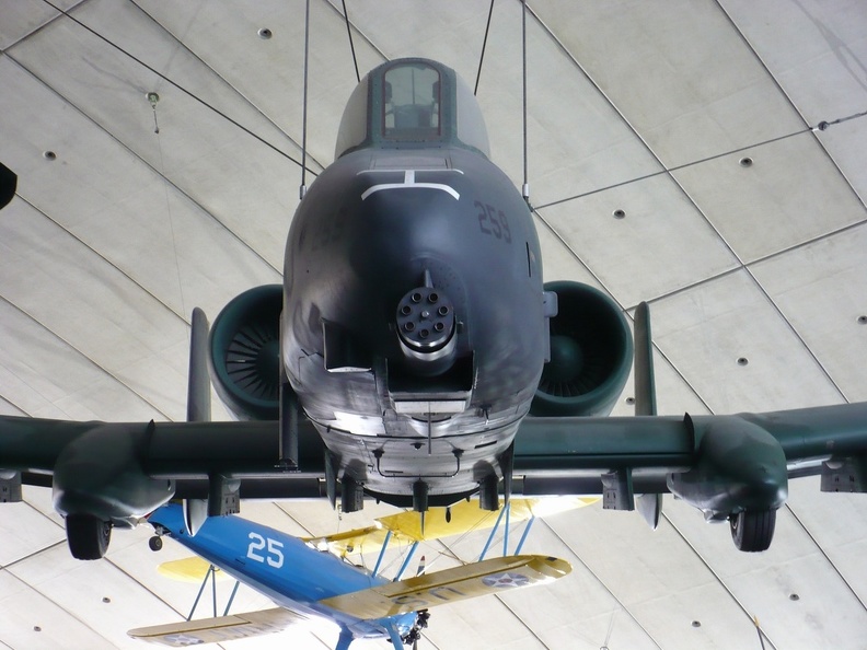 Fairchild A-10 Thunderbolt (II)
