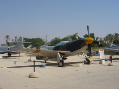 North American P-51D Mustang / Bardales