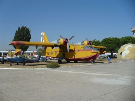 Canadair CL-215