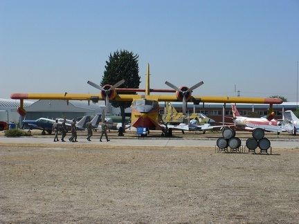 Canadair CL-215