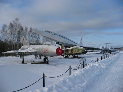Suchoj Su-7, Su-25, Tupolew Tu-144, MiG-29