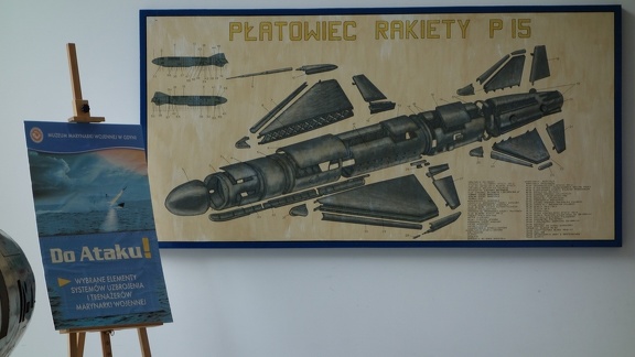 Plansza dydaktyczna opisująca płatowiec rakiety P-15