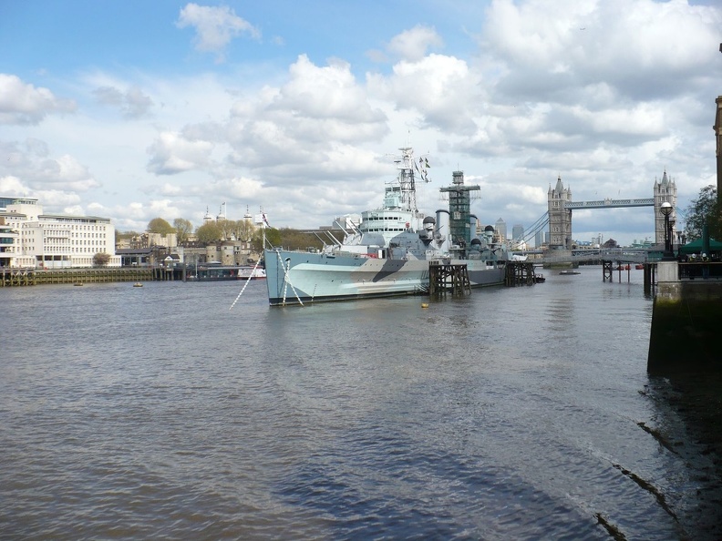 HMS Belfast i Tower Bridge